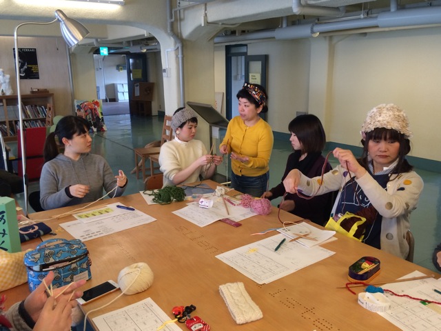 PHOTO: チェリーの手芸教室／「編みおさめ・ニットカフェ」