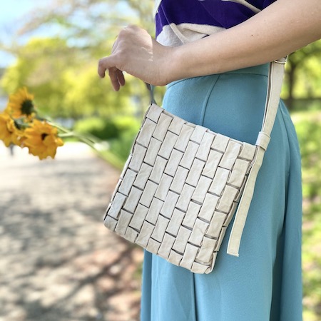 PHOTO: LATTICE SMOCKING BAG